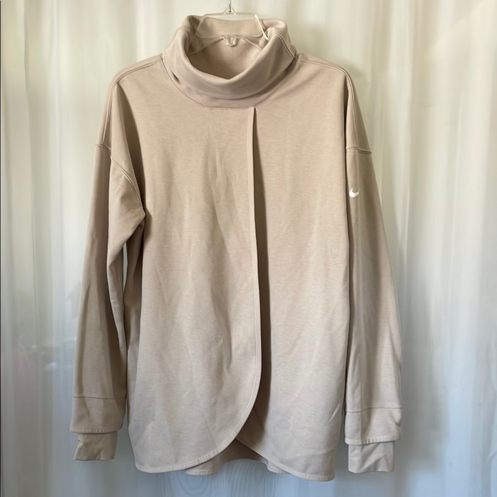NWOT Nike Women's Sweater Sweatshirt in Beige Size M